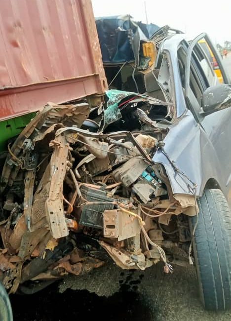 Nigeria: Two dead, five injured in Ogun road crashes