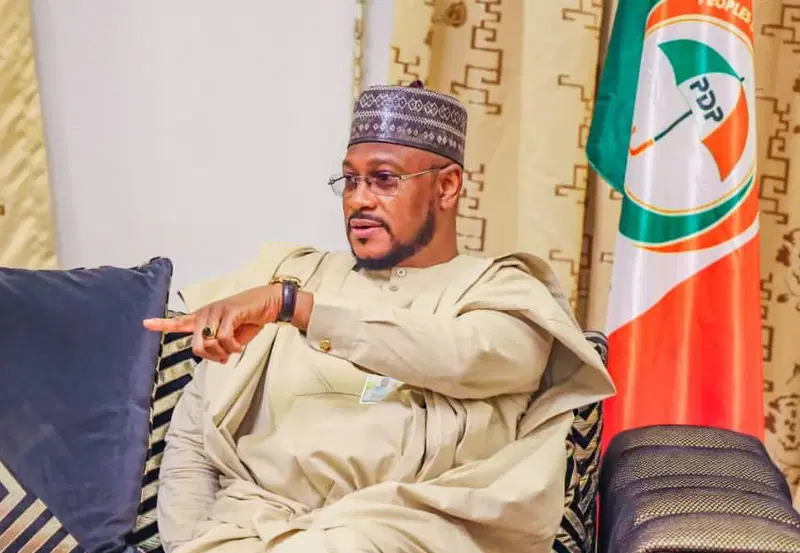 Nigeria: Governor Lawal disburses N263 million to entrepreneurs