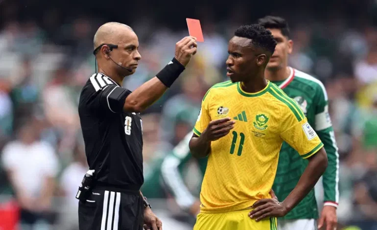 Nigeria: Mexico beat 9-man South Africa 2-0 in chaotic World Cup opener