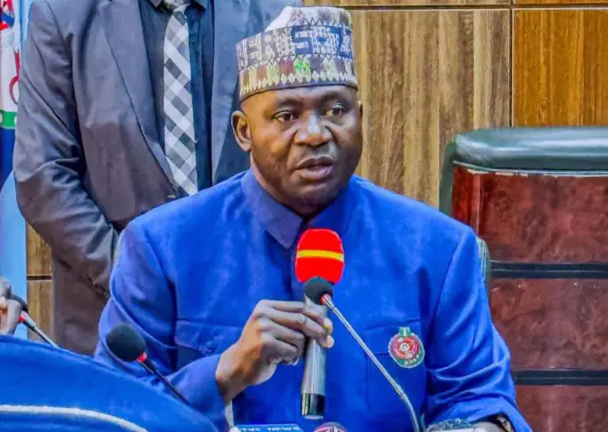 Nigeria: ‘Shoot terrorists on sight, don’t wait for orders’ — Defence minister tells troops